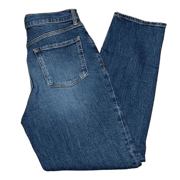 Old Navy Sky-Hi Straight Secret Smooth Pockets Jeans - Picture 3 of 16